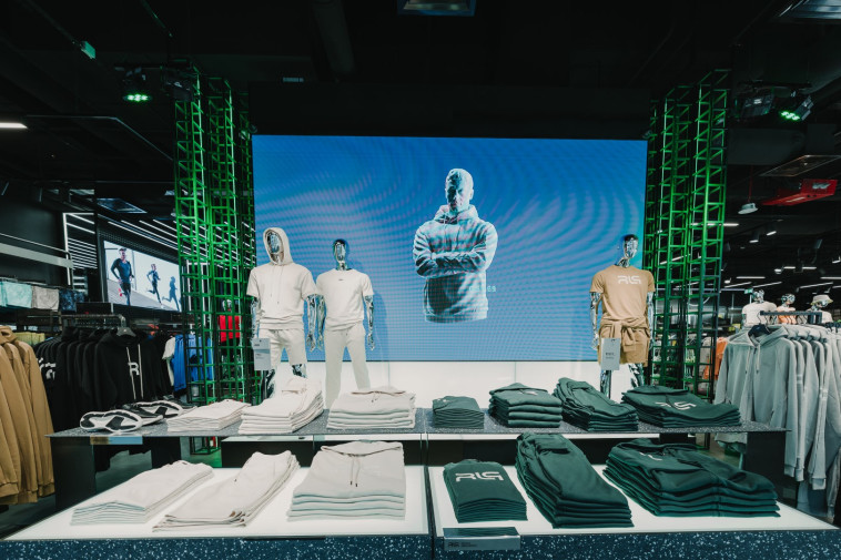 חנות F4 בקניון Bonarka בקרקוב