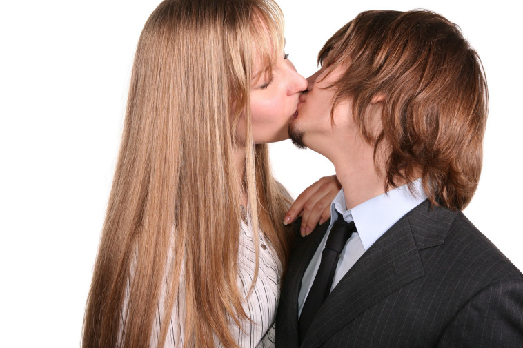  שימו לב לגבולות השפתיים של בן/בת הזוג