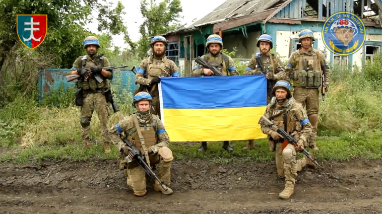 הכוחות האוקראיניים במחוז דונייצק (צילום: 35th Separate Brigade of Marines via Facebook/via REUTERS )