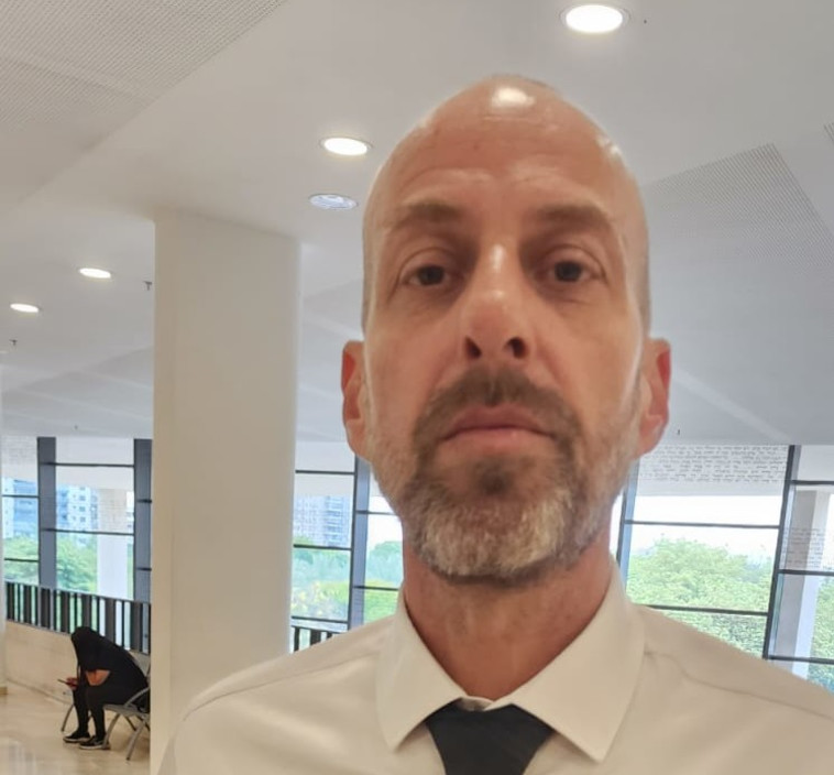 עו''ד צפריר יגור