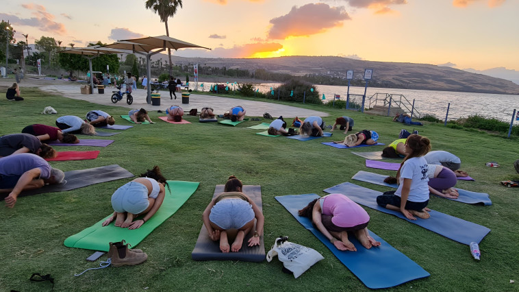 יוגה בכנרת