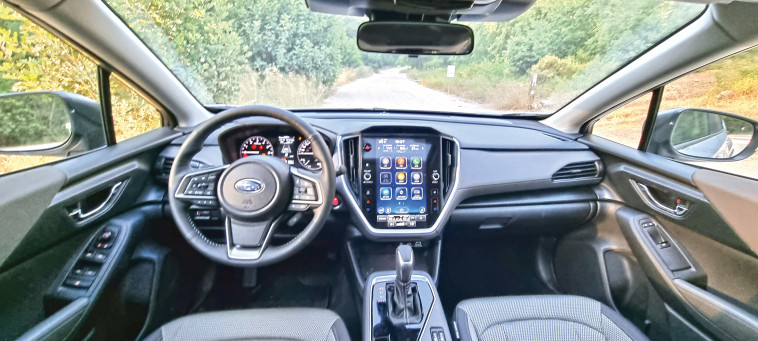 סובארו קרוסטראק 