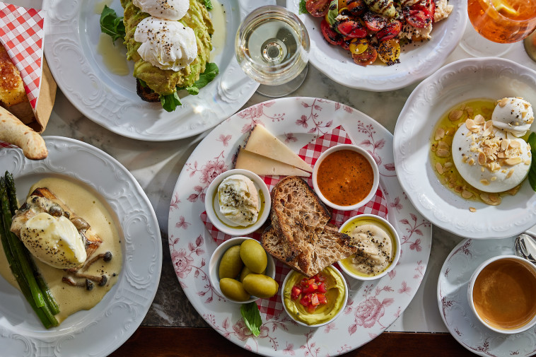 בראנץ' ב''מרטיני''