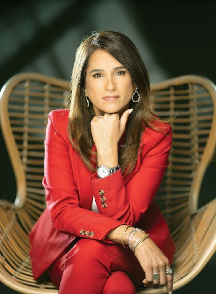 מירב בן ארי