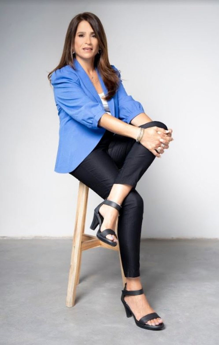 מירב בן ארי