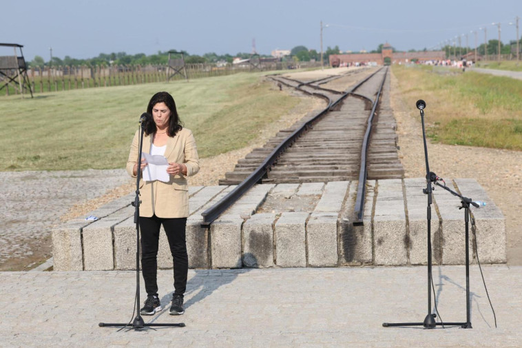 יו''ר הוועד האולימפי, יעל ארד, בטקס לפני משחקי אירופה