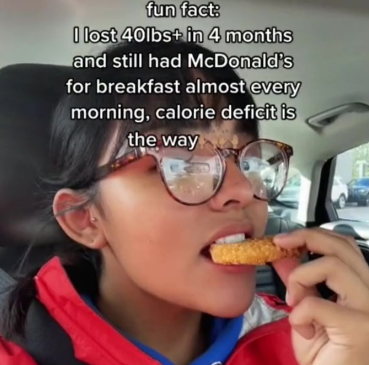 המשיכה לאכול במקדונלד'ס