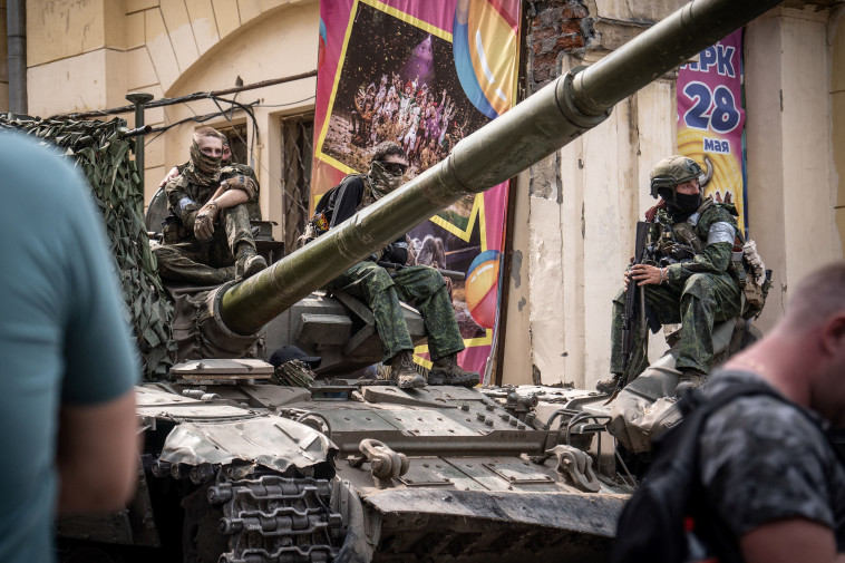 Wagner force soldiers in Rostov (Photo: Vertical)