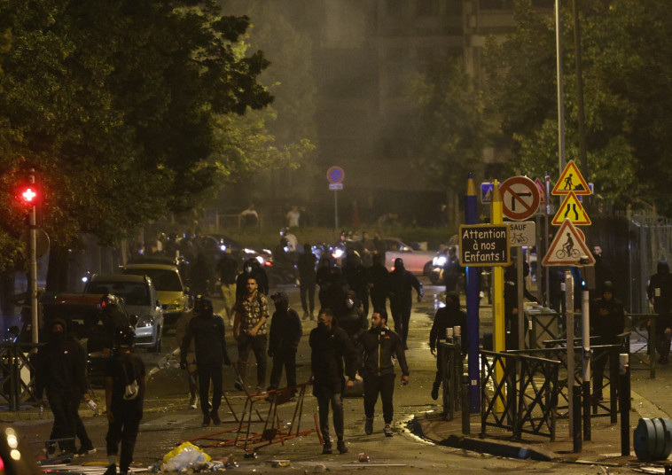 עימותים אלימים בצרפת (צילום: AFP via Getty Images)