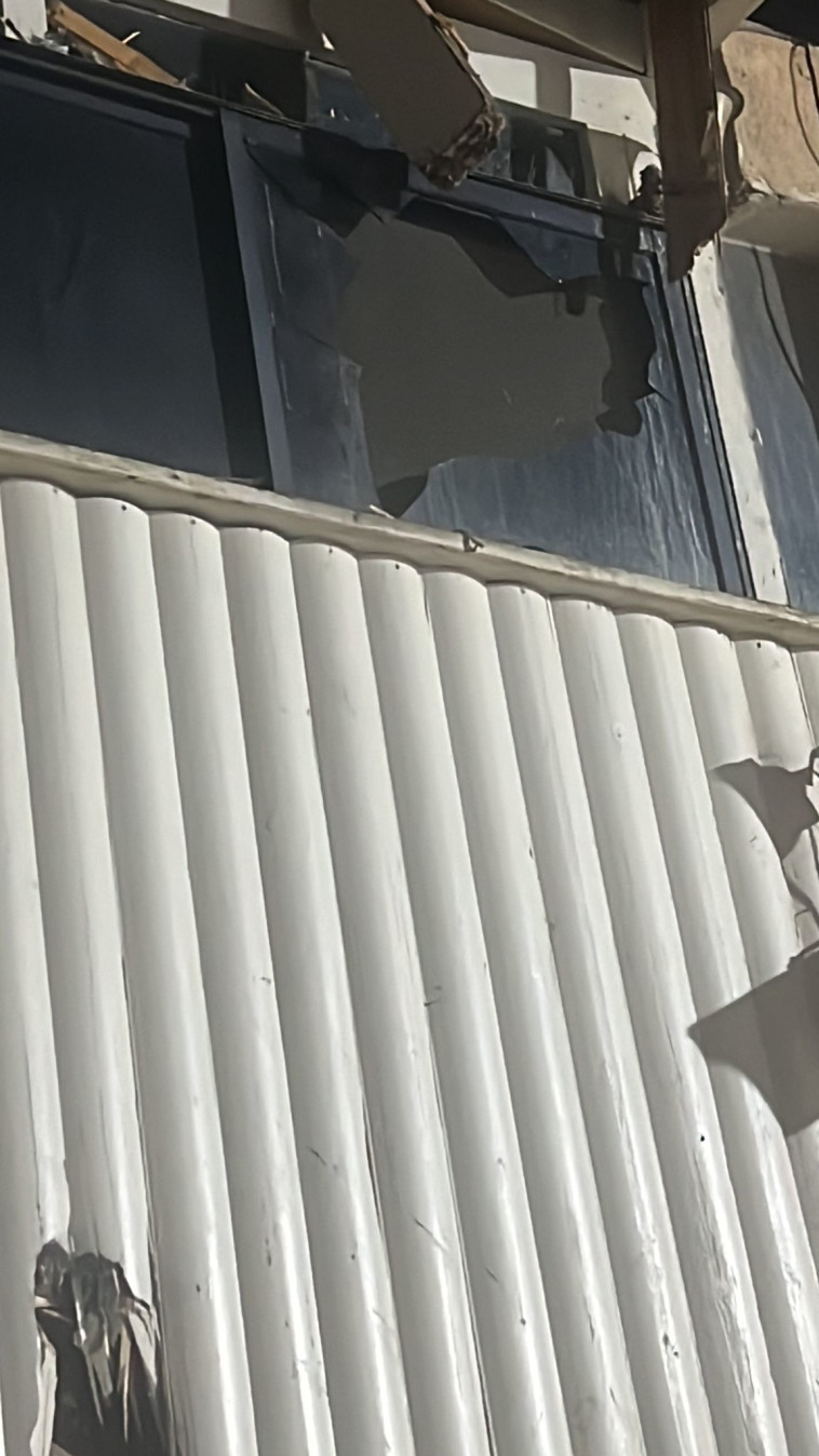 מבנה ברהט שנפגע מהטיל הסורי