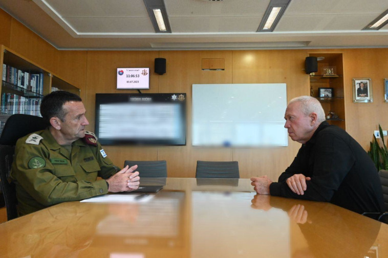 Yoav Galant, Hertzi Halevi (Photo : Ariel Harmoni, ministère de la Défense)