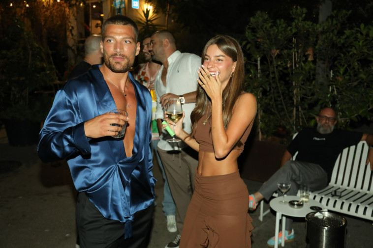 יש לה תיק בכמה אלפים: מעניין מי קנה לה אותו... דיאן שוורץ, סימון סוסינה