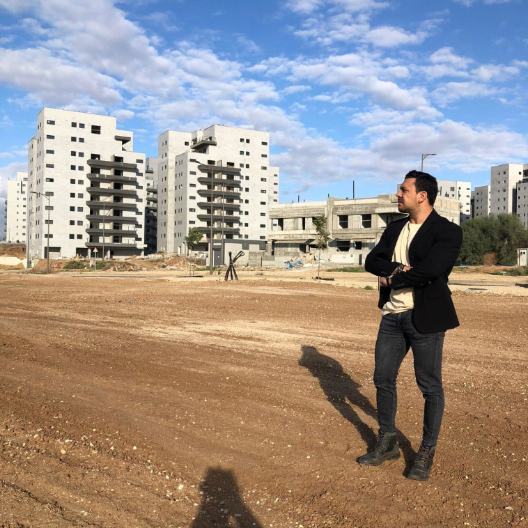 אביחי חדד, יועץ פיננסי מומחה