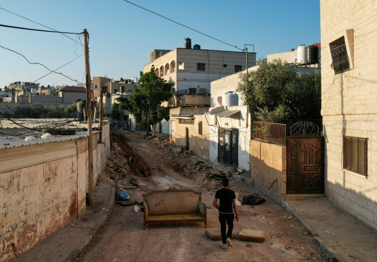 הרס ברחובות ג'נין לאחר מבצע ''בית וגן'' (צילום: REUTERS/Yosri Aljamal)