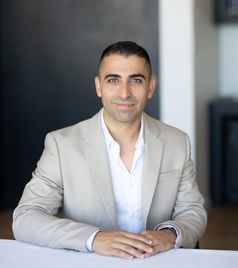 עורך הדין רועי עזרא