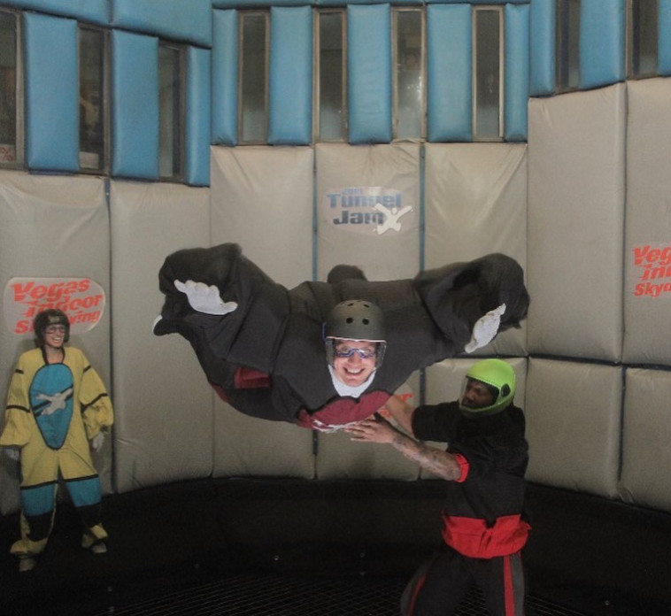 Vegas Indoor Skyding: צניחה חופשית מקורה