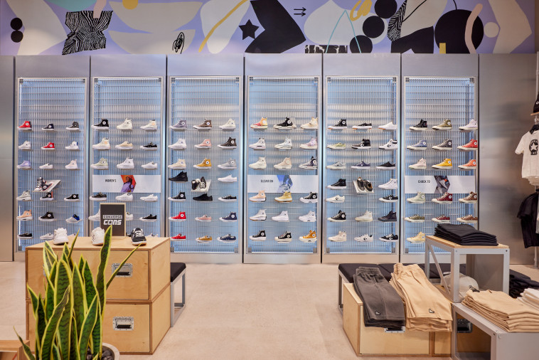 CONVERSE, חנות ראשונה בישראל