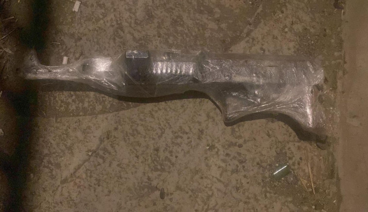 קלאצ'ניקוב שנתפס ברכבם של חשודים משפרעם