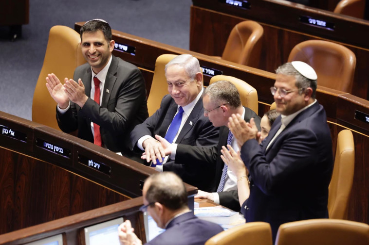 חברי הקואליציה: איתמר בן גביר, יריב לוין, בנימין נתניהו ושלמה קרעי