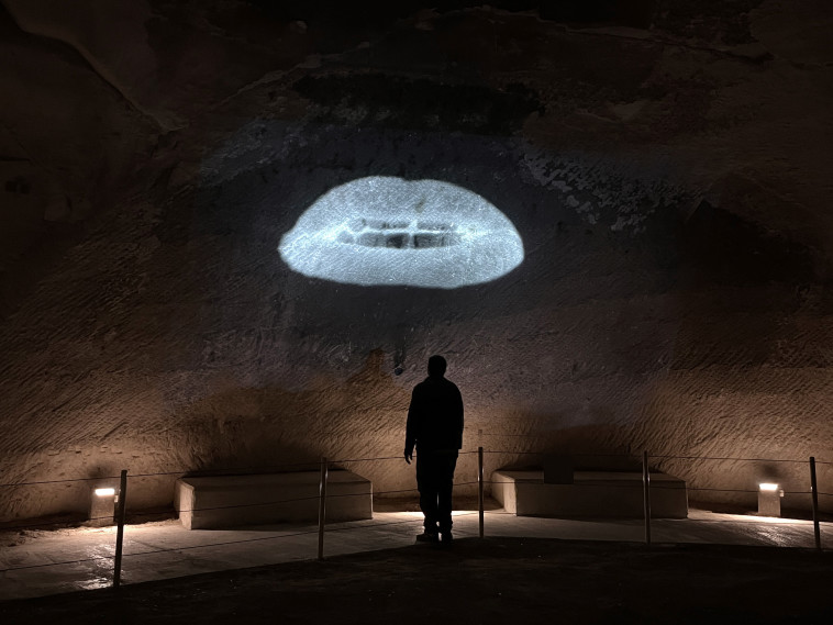 תערוכה לשון אחת במערות בין גוברין