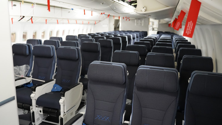 מטוס 777 אחרי הסבה לתצורה תואמת דרימליינר