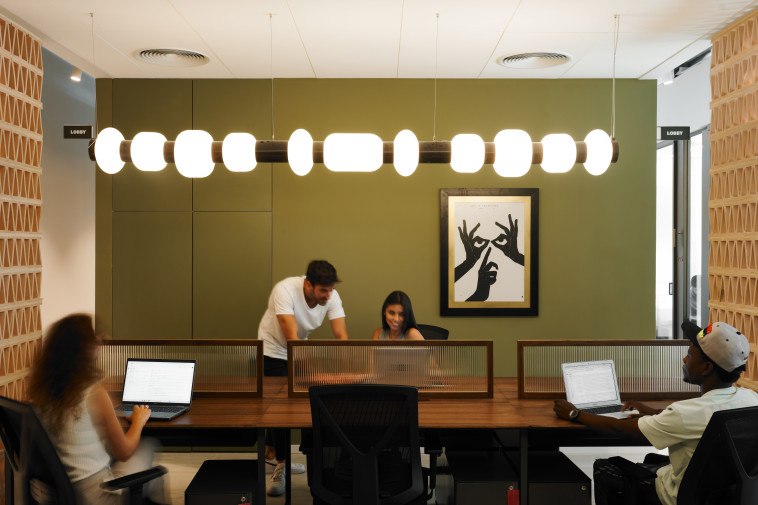 רומס סקיי - חללי עבודה מבית רשת מלונות פתאל