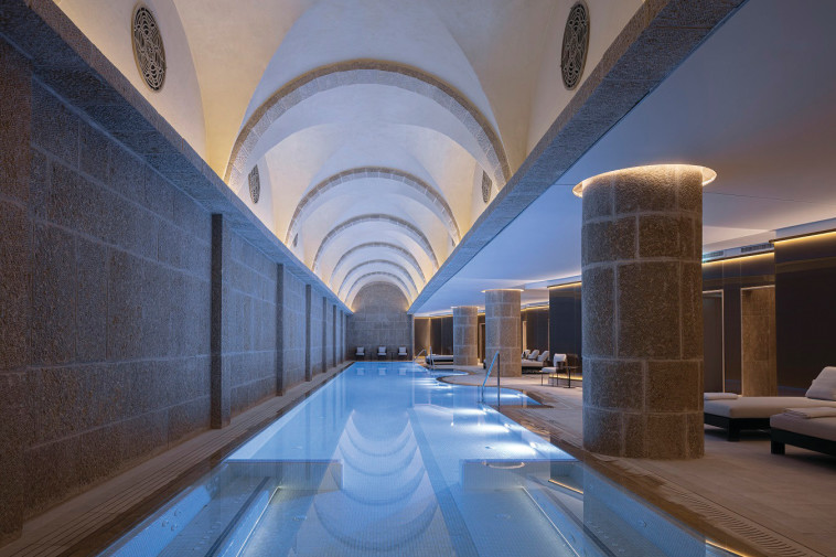 הבריכה במלון וולדורף אסטוריה בירושלים (צילום: עמית גירון)