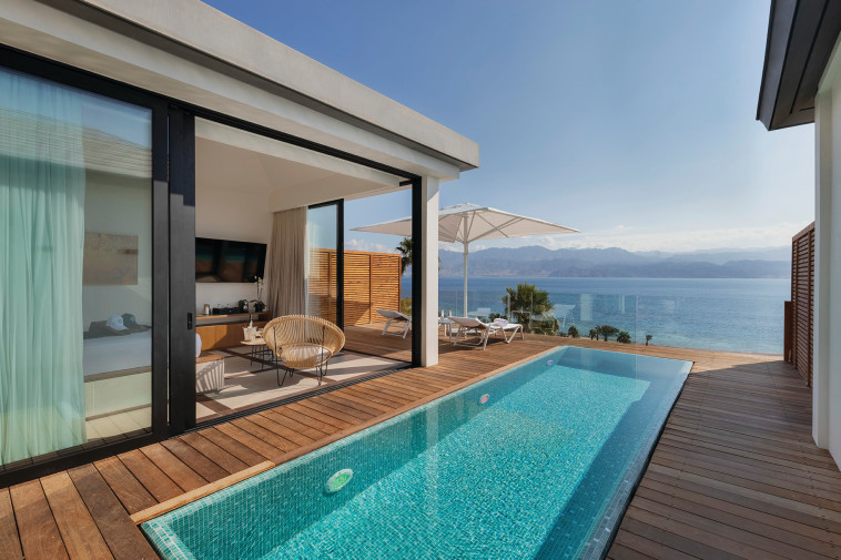 הרברט סמואל רויאל שנגרילה וילה ספלנדידו עם בריכה ונוף