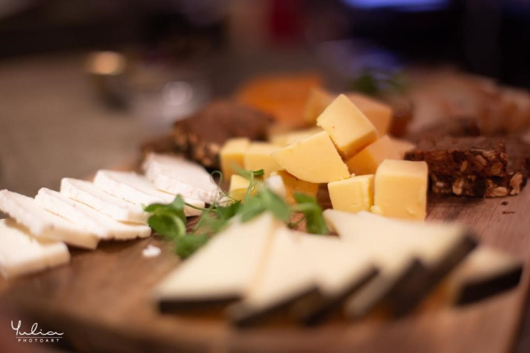 טייסטינגרום