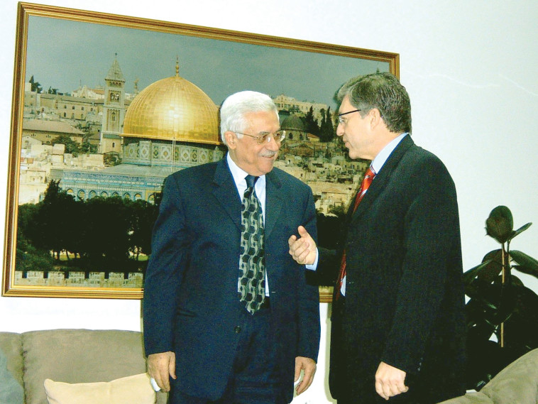  יוסי ביילין ואבו מאזן 