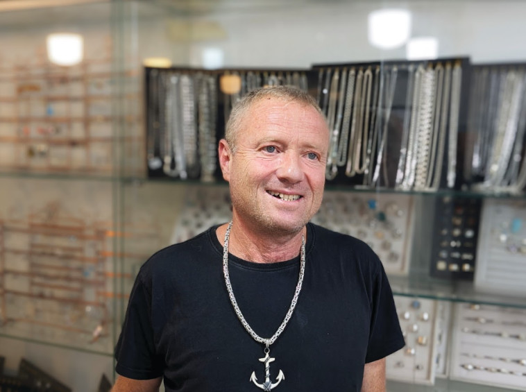 אליעזר איכבום