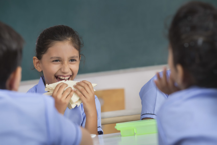 אפשר וכדאי להכין ממרחים ואפילו לחם או לחמניות בבית