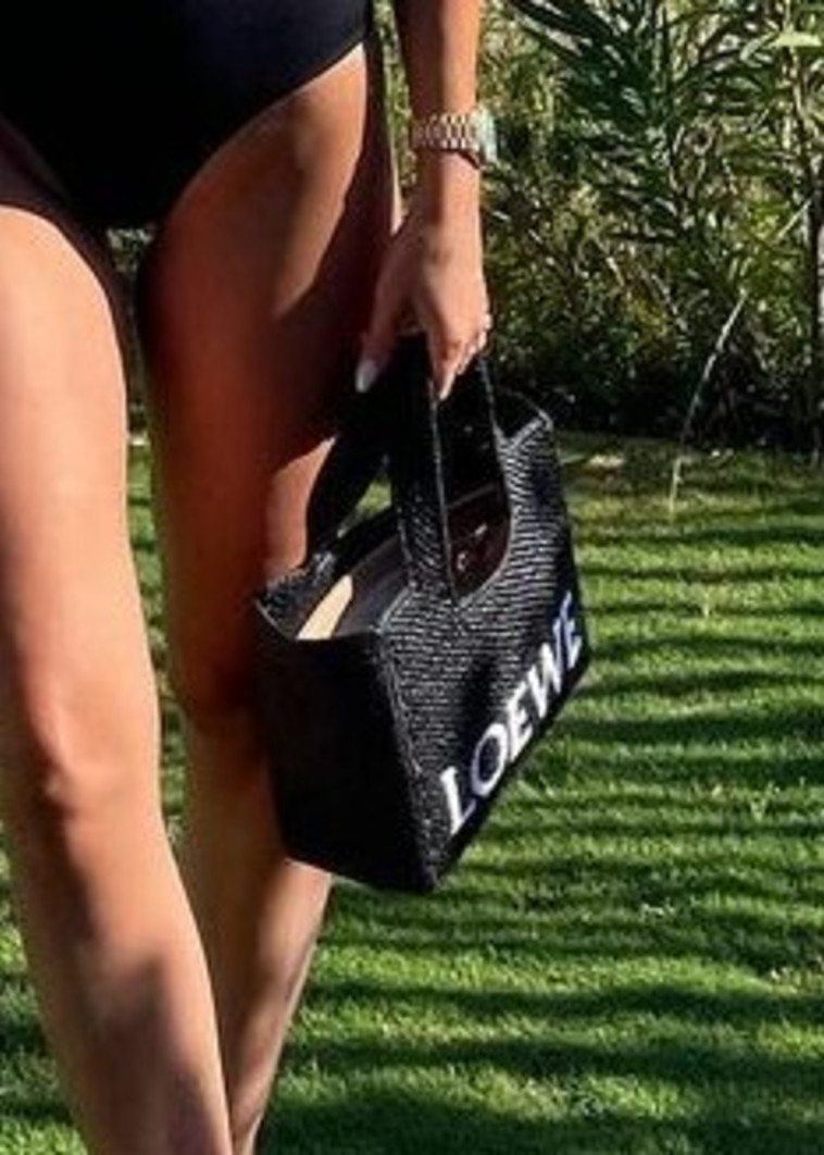 יודעת שכל פרט חשוב: זום אין לתיק ההיסטרי