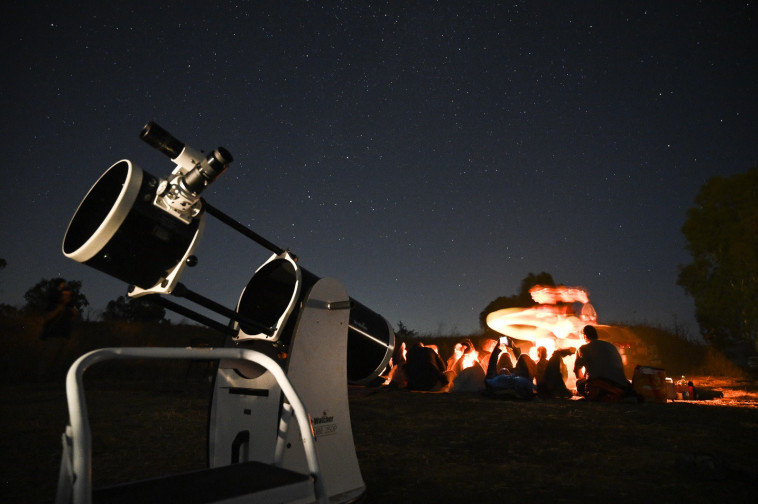 תצפית כוכבים בגולן (צילום: מיכאל גלעדי)