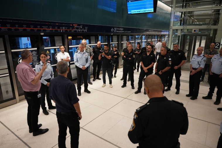 טקס אישור הקו האדום של הרכבת הקלה