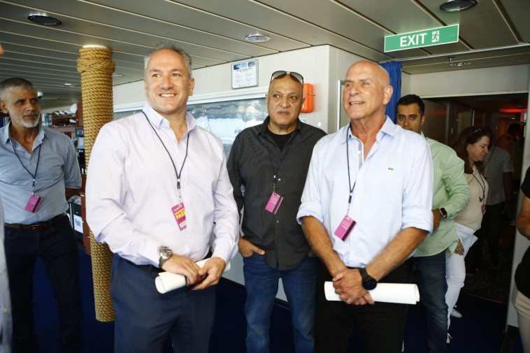 סיור המנכ''לים בנמל אשדוד