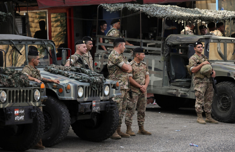 חיילי צבא לבנון בעיירה כחאלה