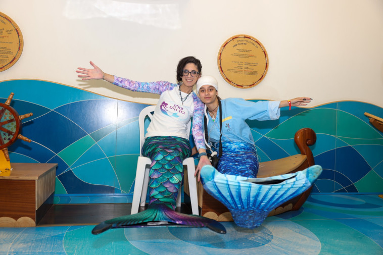 בנות הים עם ילדות המאושפזות בבית החולים רמב''ם