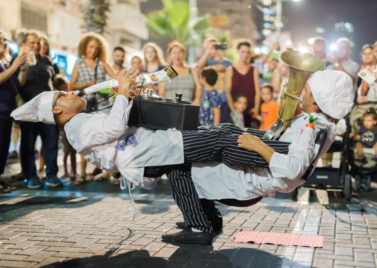 מופע הרחוב של תזמורת הטבחים בפסטיבל אופקים