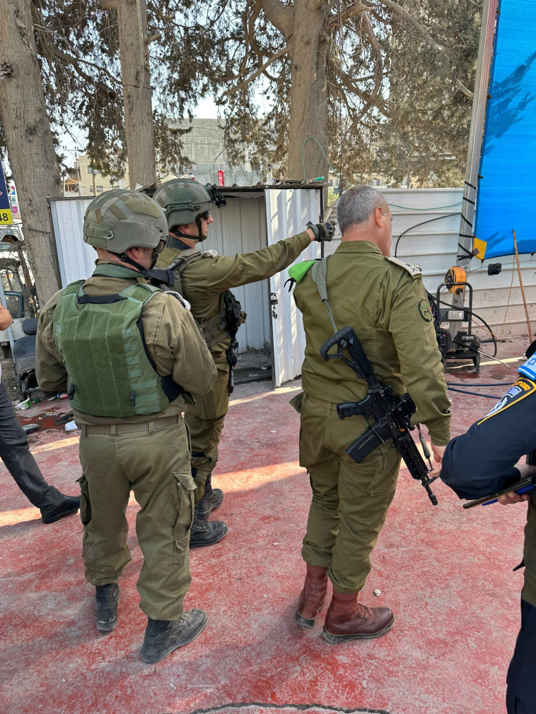 מפקד חטיבת שומרון, מפקד אוגדת איו''ש ומפקד פיקוד המרכז בנקודת הפיגוע