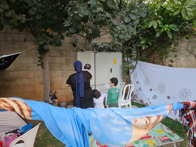 האוהל של המשפחה בקריית אונו 