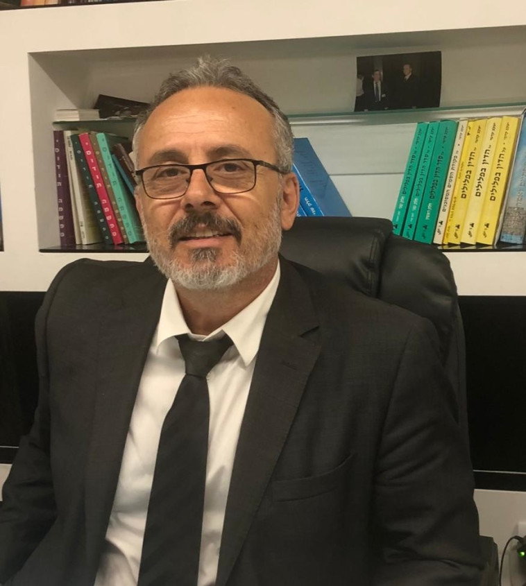 עו''ד אבי אילון