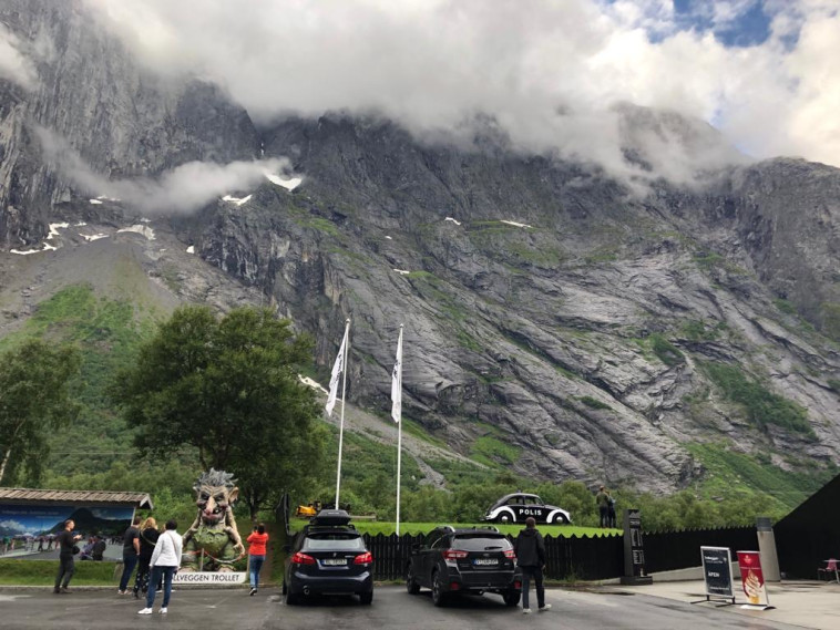 קיר הטרולים 