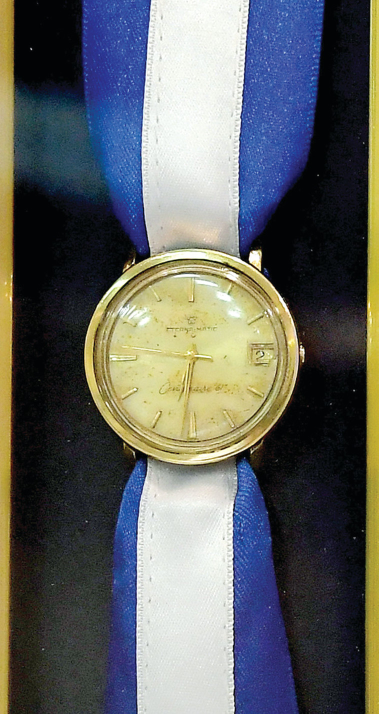 השעון של אלי כהן (צילום: עמוס בן גרשום לע''מ)
