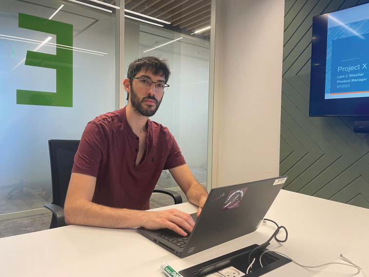 לביא שחר, מנהל מוצר ומורה 