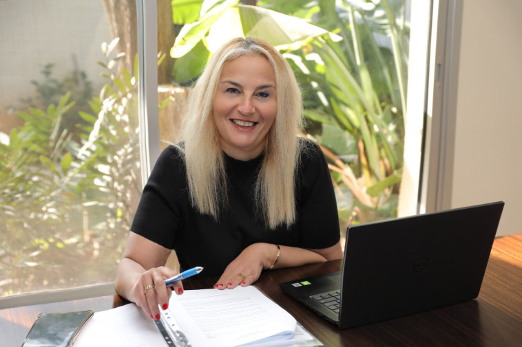 קרן חזון יו''ר ומנכ''לית קפוצת תורפז תעשיות 