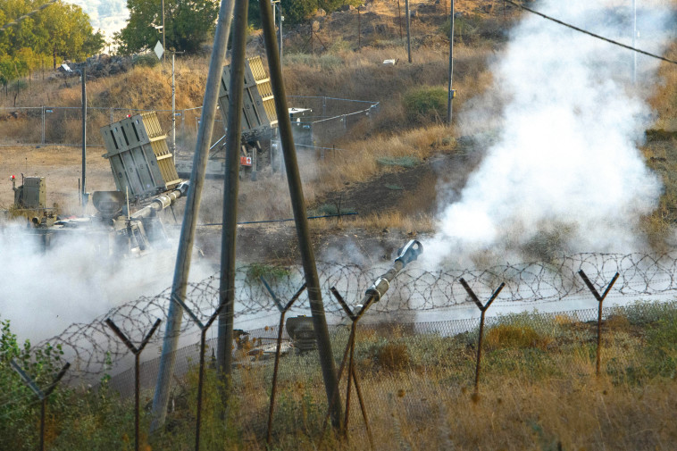 תרגיל ארטילרי סמוך לגבול לבנון (צילום: איל מרגולין, פלאש 90)