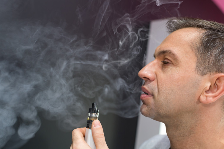 כך סיגריה אלקטרונית פוגעת לכם במערכת הרבייה