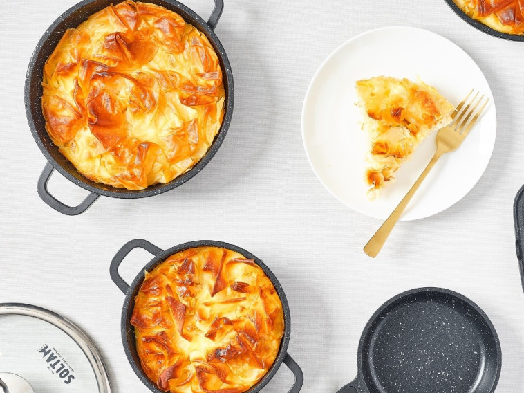 מאפה פילו בולגרי (בניצה) עם גבינות. המתכון באדיבות סולתם