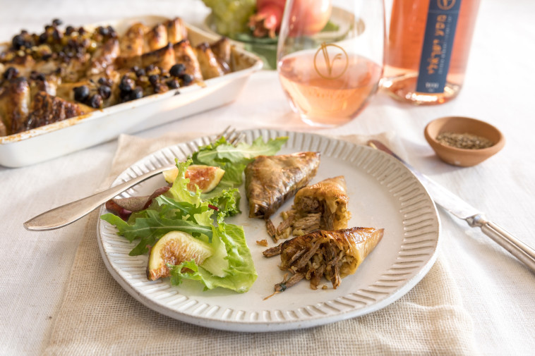 משולשי כרישה במילוי נתח רידיפיין מפורק